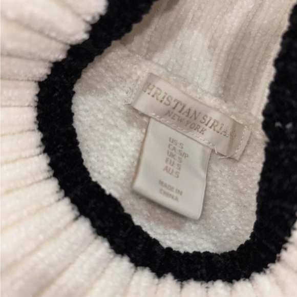 Cozy Patterned Sweater - Picture 3 of 3